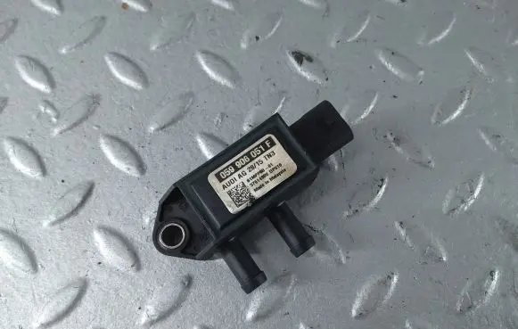 Audi A8 S8 D4 4H Exhaust gas pressure sensor 059906051F