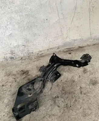 Mini One - Cooper F56 F55 Headlight/headlamp mounting bracket 730159910