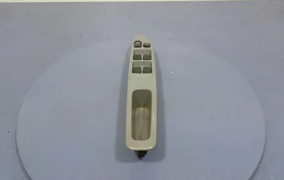 Toyota Avensis Verso Electric window control switch 8404044030
