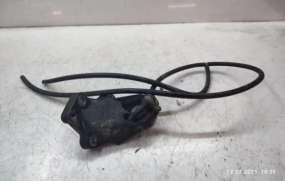 Volvo XC90 Engine mounting bracket 30741567
