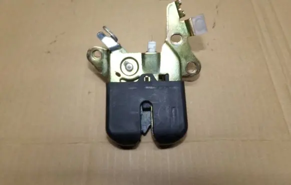 Toyota Celica T230 Tailgate/trunk/boot lock/catch/latch