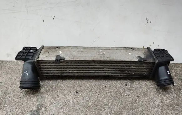 BMW 1 E82 E88 Intercooler radiator 79878802 3286399