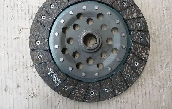 Volvo C30 Clutch pressure plate 1864634018