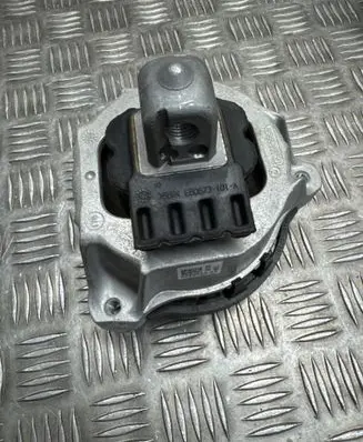 BMW XM Engine mount bracket 8089822 054156 150423