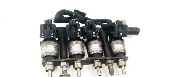 Mercedes-Benz C W203 LP gas injector E47R010092 E410R000020
