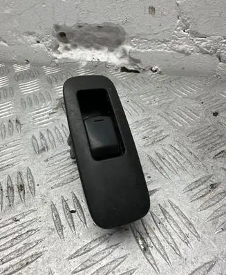 Nissan Qashqai Electric window control switch 25411JD000