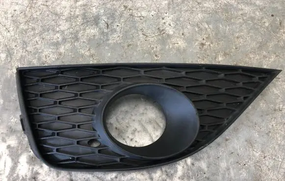 Seat Ibiza IV (6J,6P) Front bumper lower grill 6J0853665A