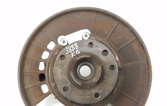 Rear wheel hub