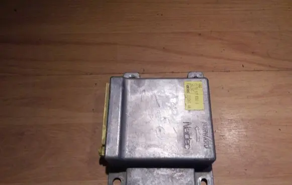 Mazda Premacy Airbag control unit/module C17657K30B 2G19C 3326048
