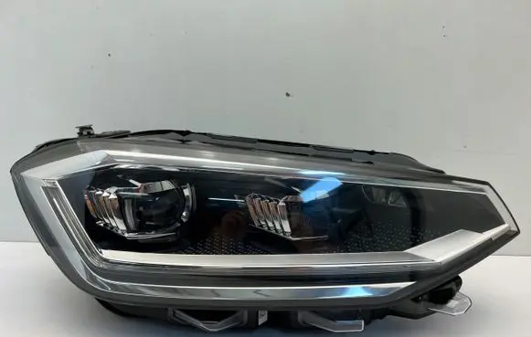 Volkswagen Golf Sportsvan Headlight/headlamp 517941082A