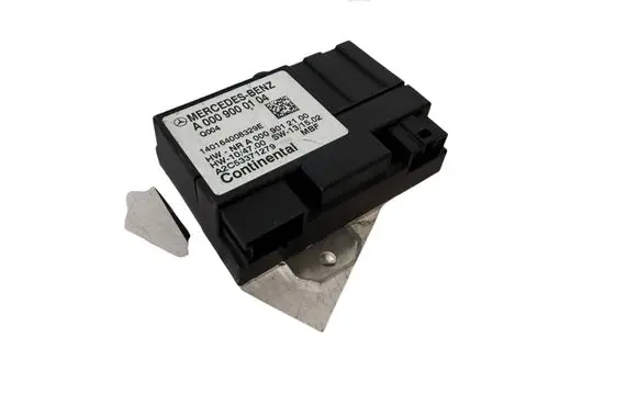 Mercedes-Benz CLA C117 X117 W117 Fuel injection pump control unit/module A0009000104 A0009012100 140164008329E