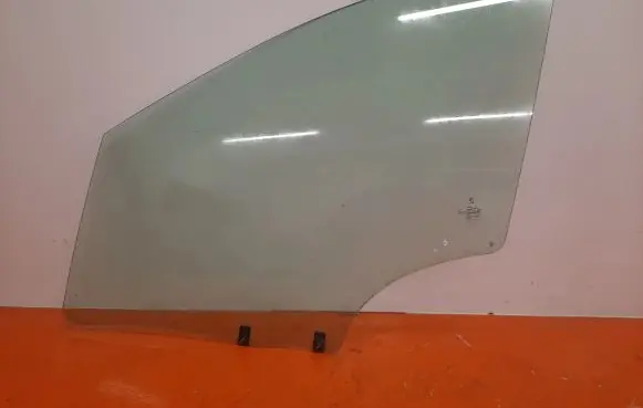 Peugeot 407 Front door window glass four-door 43-000262
