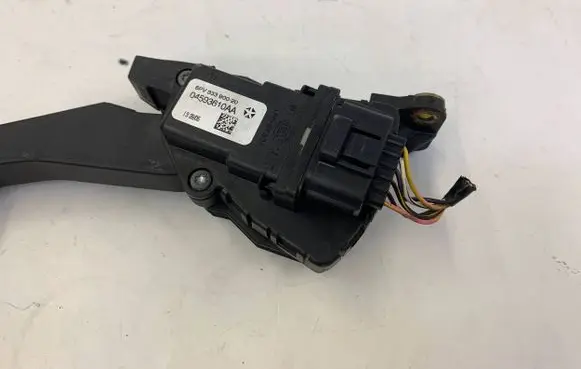 Chrysler 300 - 300C Accelerator throttle pedal 04593610AA