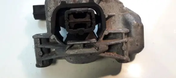 Citroen C3 Engine mount bracket