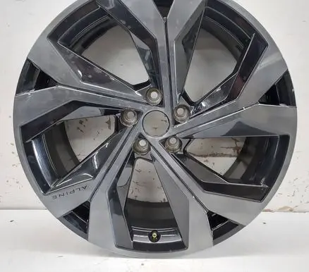 R20 alloy rim