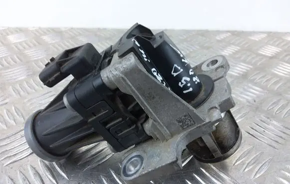 Mercedes-Benz A W176 EGR valve H8200129863