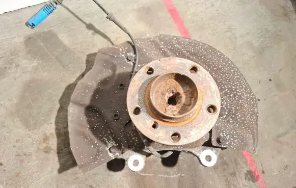 BMW 7 E65 E66 Front wheel hub