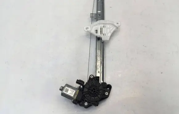 Hyundai i20 (BC3 BI3) Sliding door window regulator with motor 82450Q0000