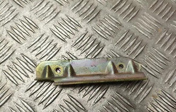 Mercedes-Benz 250 280 W108 Engine mounting bracket