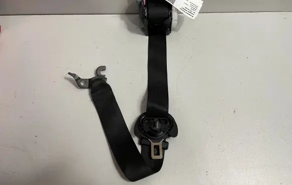 BMW X3 F25 Front seatbelt 7258431