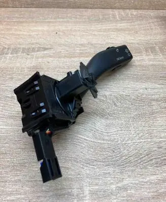 Volkswagen Touran I Wiper control stalk 1K0953519A