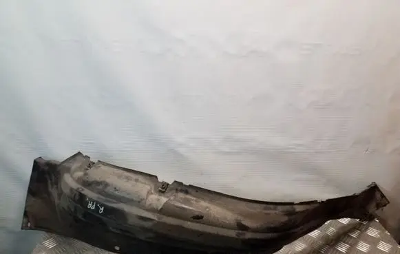 Front wheel arch liner splash guards