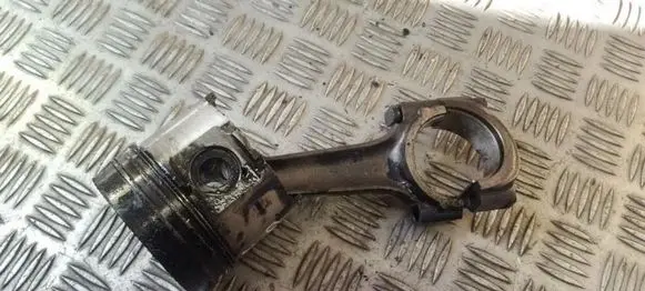 Peugeot Partner Piston with connecting rod