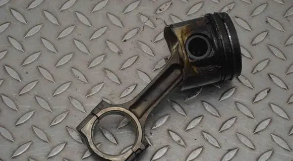 Opel Vivaro Piston 39841582