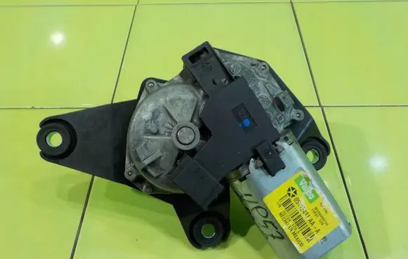Chrysler Grand Voyager V Rear window wiper motor 95779G