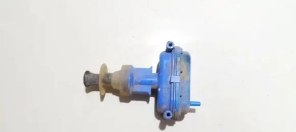 Audi 80 90 B3 Central locking vacuum pump 893862153d