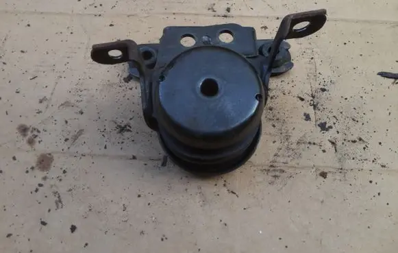 Ford Maverick Sway bar bush bracket, front 