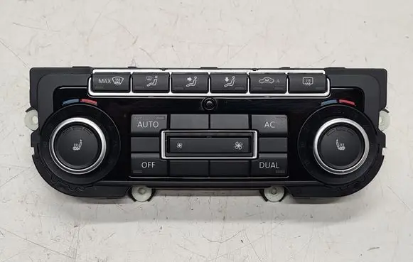 Volkswagen Tiguan Climate control unit 5K0907044EA