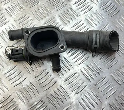 Volkswagen Golf IV Thermostat housing 462988624