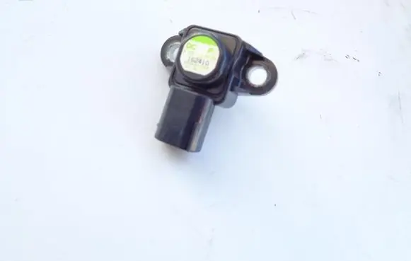 Mercedes-Benz CLA C117 X117 W117 Air pressure sensor A0051535028