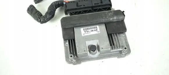 Audi A5 8T 8F Engine control unit/module ECU 8T0907115A