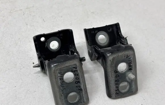 Peugeot 5008 II Front door hinge set 