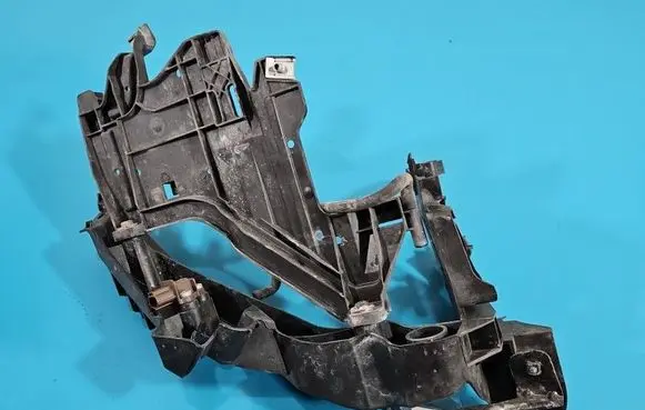 Audi A4 S4 B8 8K Headlight/headlamp mounting bracket 1301073033 IMPRK1585457