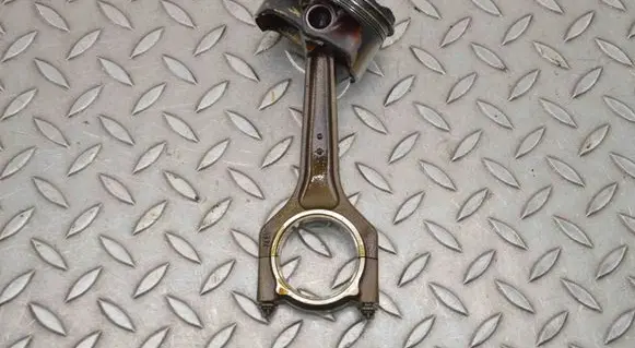 BMW 5 E60 E61 Piston 092