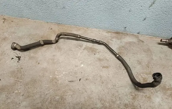 Mercedes-Benz E W213 Engine coolant pipe/hose A2135011782