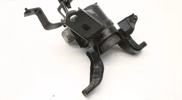 Toyota Auris E180 Engine mount bracket