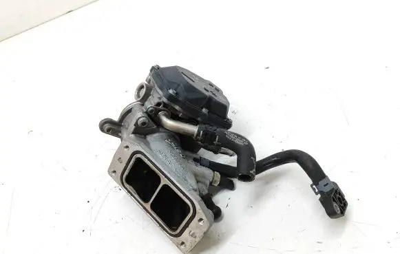 Volkswagen Golf VII Throttle valve 04L128063H A2C82499200