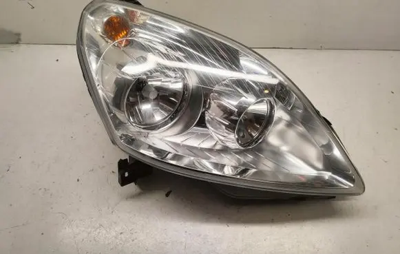 Opel Zafira B Headlight/headlamp
