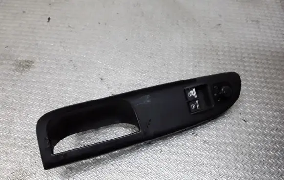 Volkswagen PASSAT B6 Electric window control switch 3C1867171A