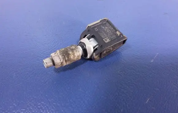 BMW 7 G11 G12 Tire pressure sensor 