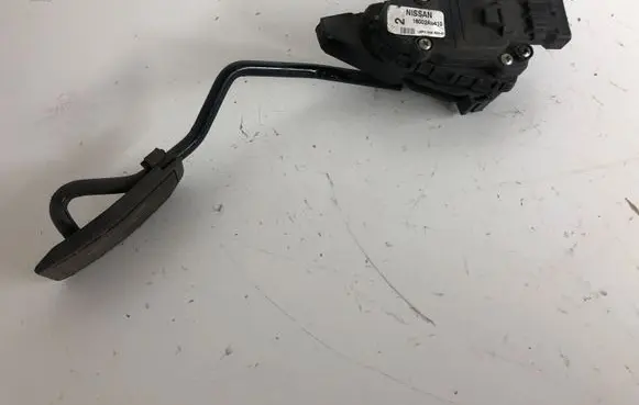 Nissan Almera N16 Accelerator throttle pedal 18002AU410