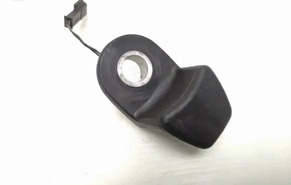 BMW 3 E46 Tailgate glass/window release handle 8378939