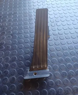 BMW 4 F32 F33 Accelerator throttle pedal 17548901