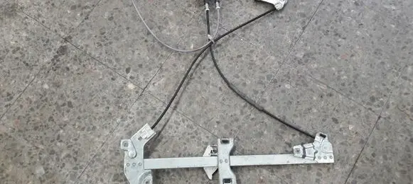 Peugeot Partner Front window lifting mechanism without motor