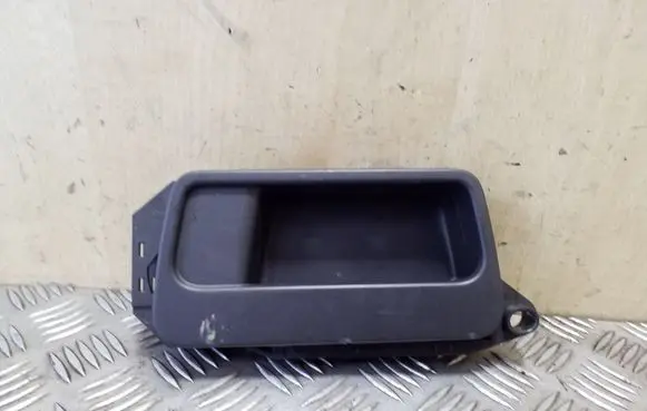 Volvo XC90 Tailgate trunk handle 8652550