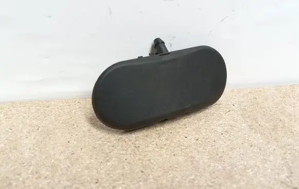 Windshield washer spray nozzle
